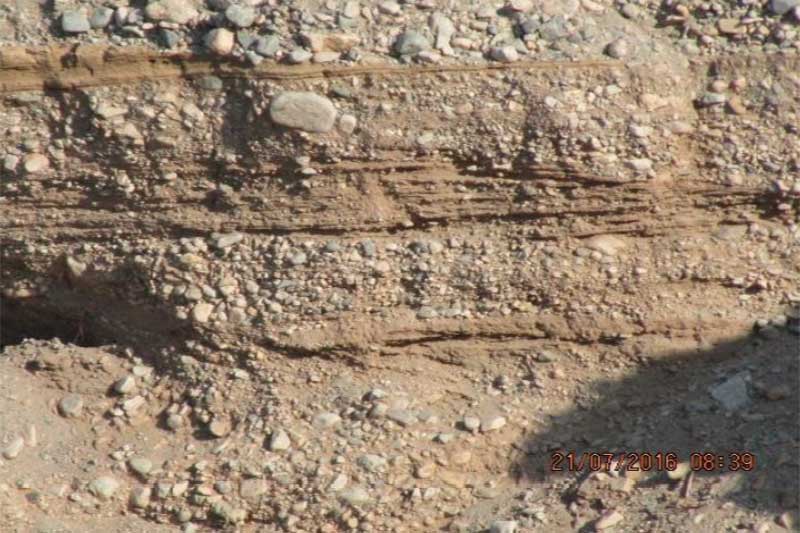 نمایی از پروفیل خاک مناسب جهت احداث باغ مرکبات